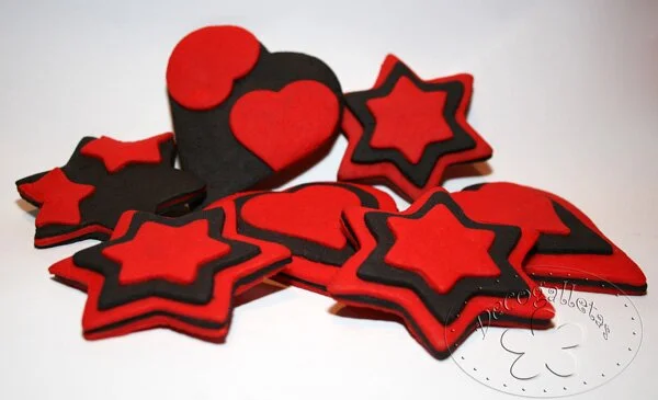 galletas decoradas masa coloreada rojo-negro